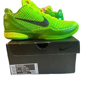 Kobe 6 grinch basketball shoes. Size 9. Brand new with box and extra laces.